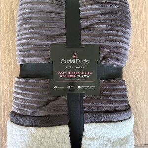 Cuddl Duds Solid Reversible Plush Sherpa Throw Blanket Magnet Charcoal Grey NEW